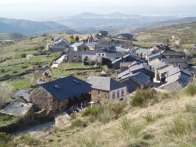 Hotel Rural La Casa Del Peregrino Эль-Асебо-де-Сан-Мигель Экстерьер фото