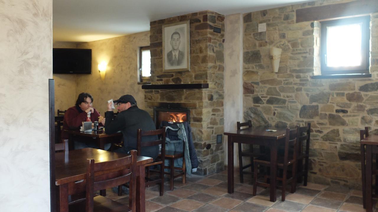 Hotel Rural La Casa Del Peregrino Эль-Асебо-де-Сан-Мигель Экстерьер фото